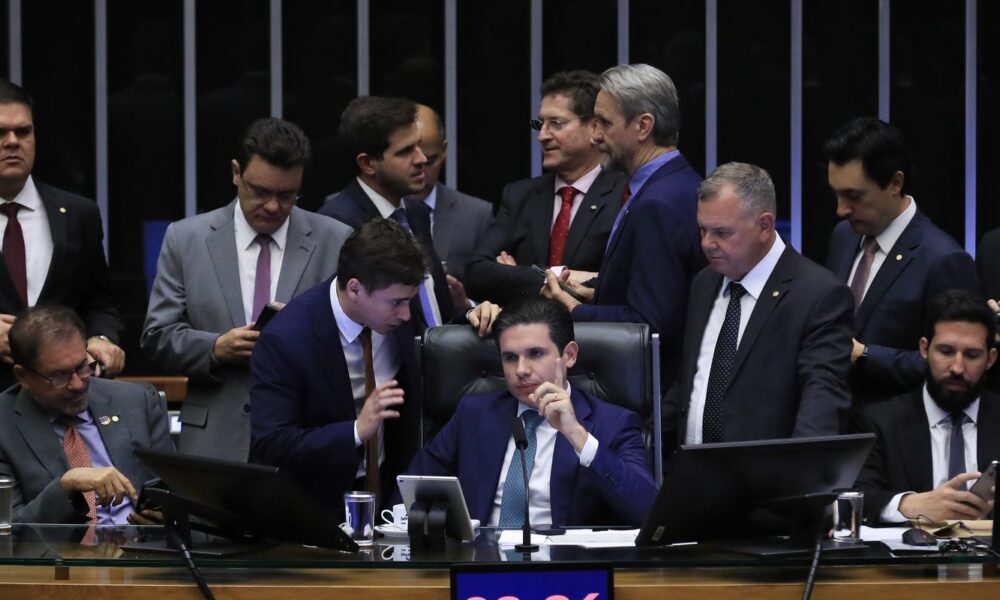 pec-da-blindagem-e-aprovada-por-deputados-e-vai-ao-senado 