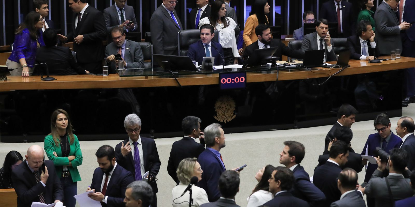 camara-derruba-voto-secreto-em-pec-da-blindagem-por-falta-de-quorum