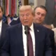 trump-diz-que-vai-impor-tarifa-de-25%-sobre-todos-os-caminhoes-pesados
