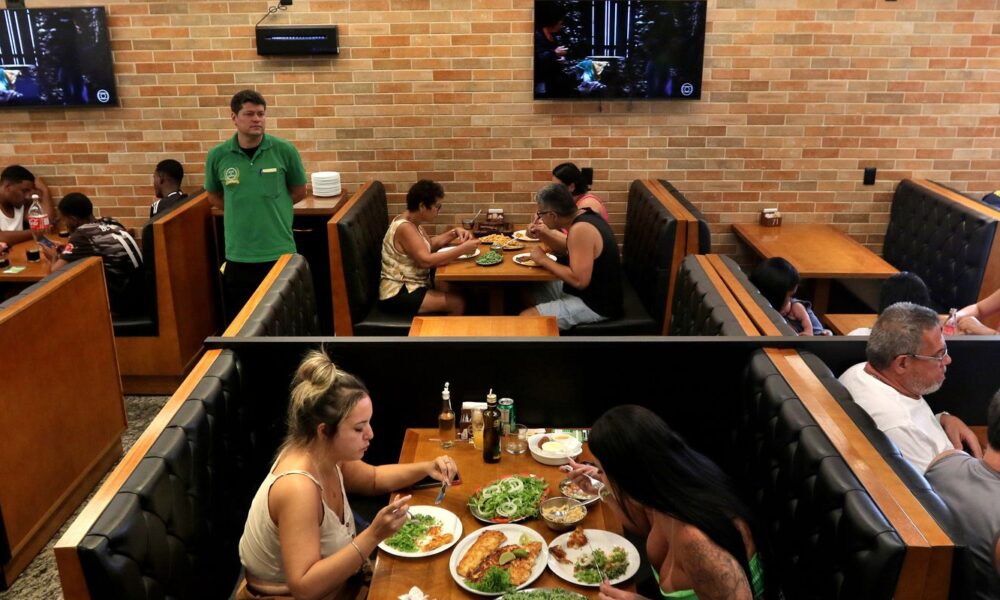 setor-de-alimentacao-tem-43%-das-empresas-com-lucro-em-agosto