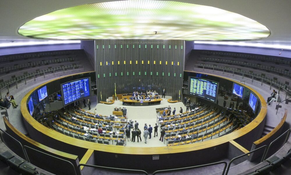 fux-defere-pedido-para-manter-numero-de-deputados-nas-eleicoes-de-2026