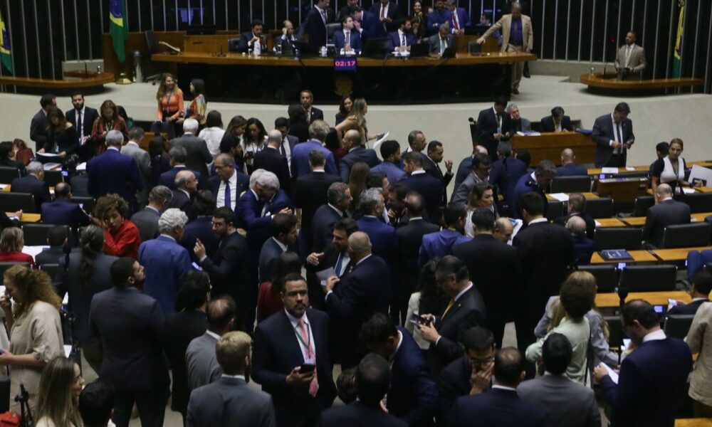 camara-aprova-isencao-do-ir-para-quem-ganha-ate-r$-5-mil