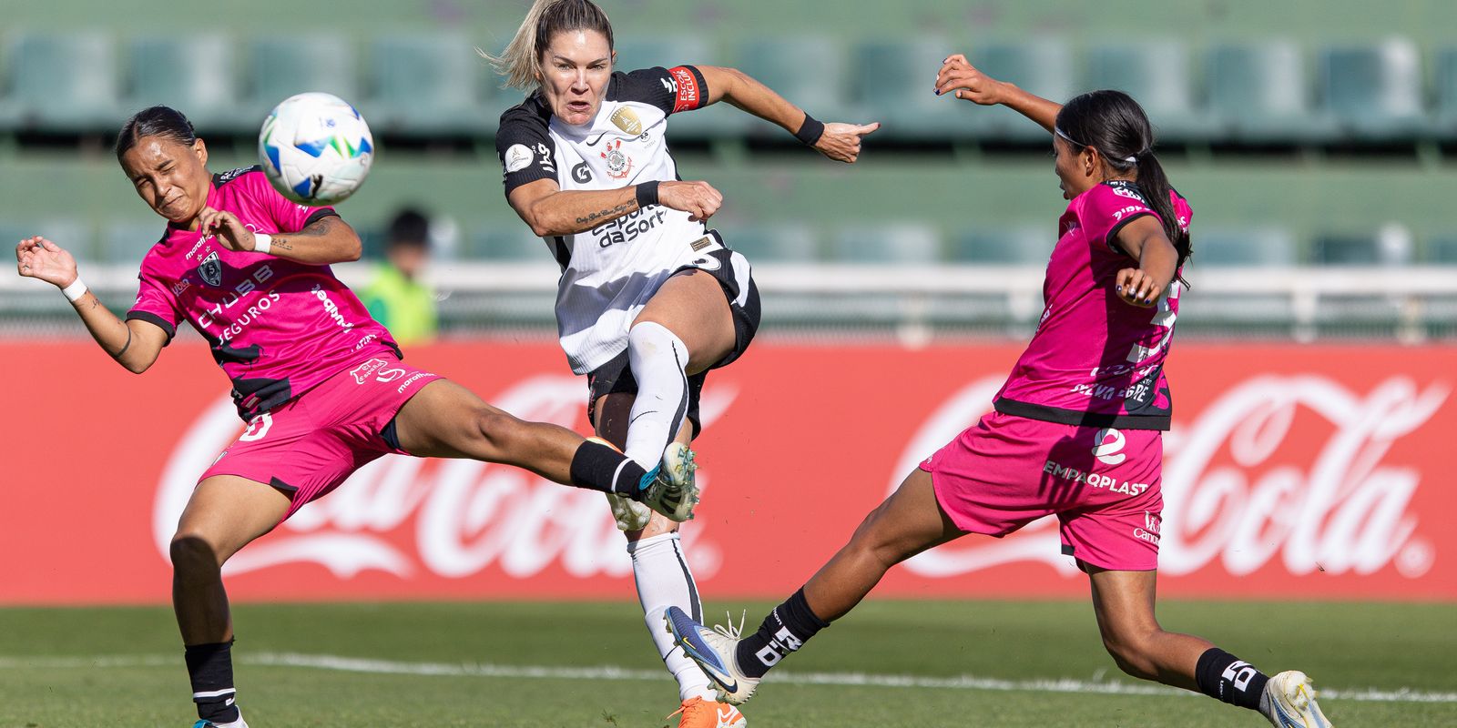 libertadores-feminina:-corinthians-inicia-busca-pelo-hexa-com-empate