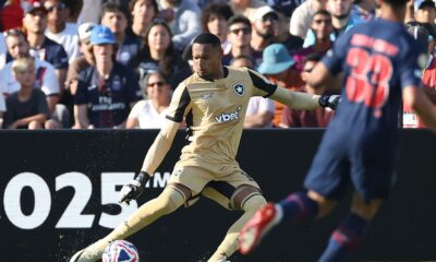 ederson-se-machuca-e-john,-ex-botafogo,-e-convocado-para-amistosos