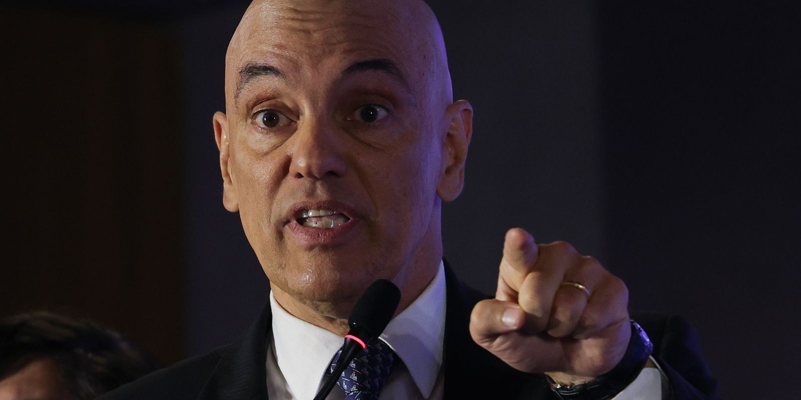 moraes-suspende-decisao-que-destituiu-defesa-de-reus-da-trama-golpista