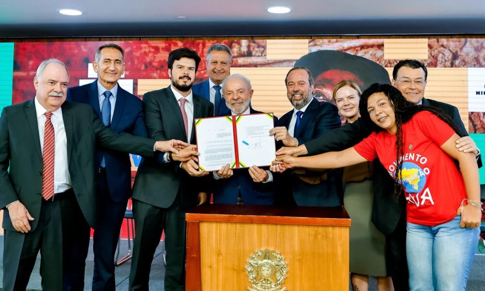 lula-sanciona-gratuidade-em-conta-de-luz-para-familias-de-baixa-renda