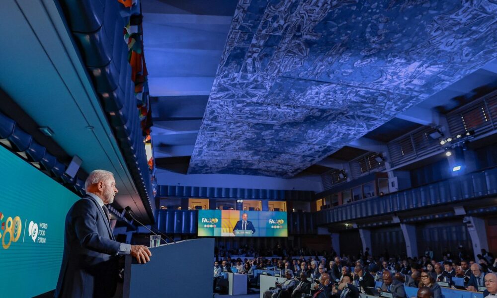 lula-diz-que-fome-nao-e-problema-economico,-mas-politico