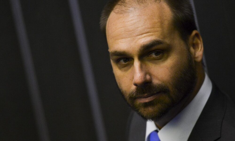 pgr-diz-que-deputados-nao-podem-pedir-prisao-de-eduardo-bolsonaro