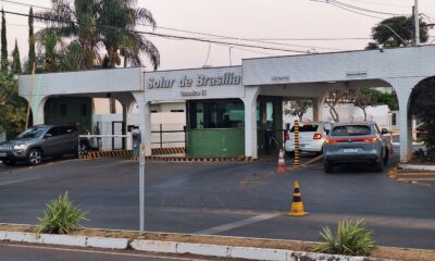 moraes-autoriza-bolsonaro-a-comemorar-aniversario-da-filha-em-casa