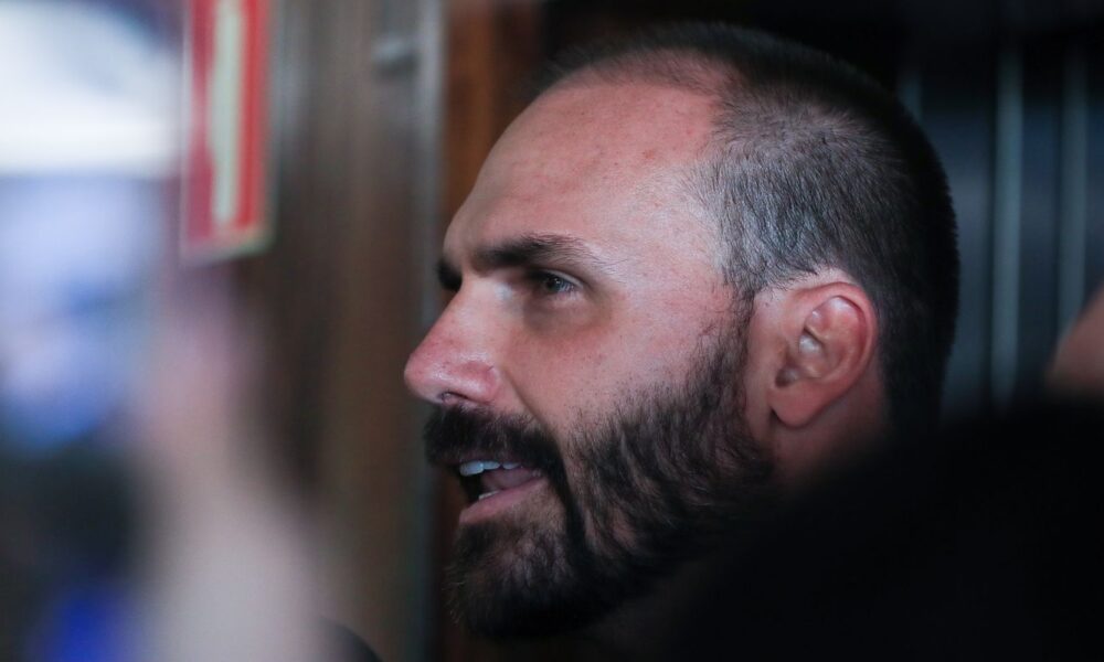 dpu-defende-rejeicao-de-denuncia-da-pgr-contra-eduardo-bolsonaro