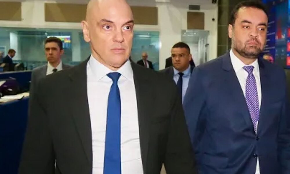 castro-e-moraes-discutem-operacao-e-retomada-de-territorios-no-rio