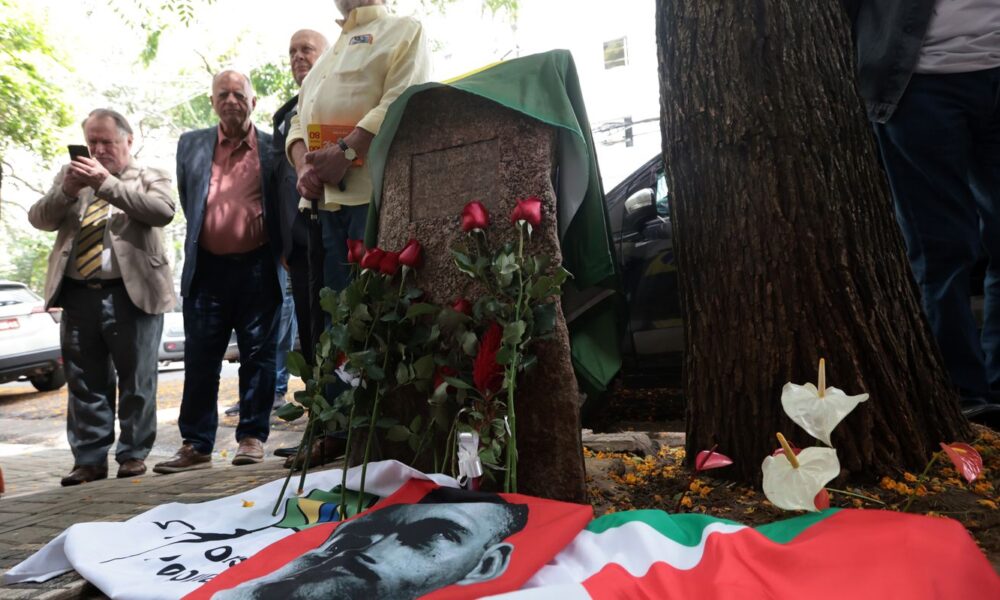 ato-lembra-os-56-anos-da-morte-de-carlos-marighella