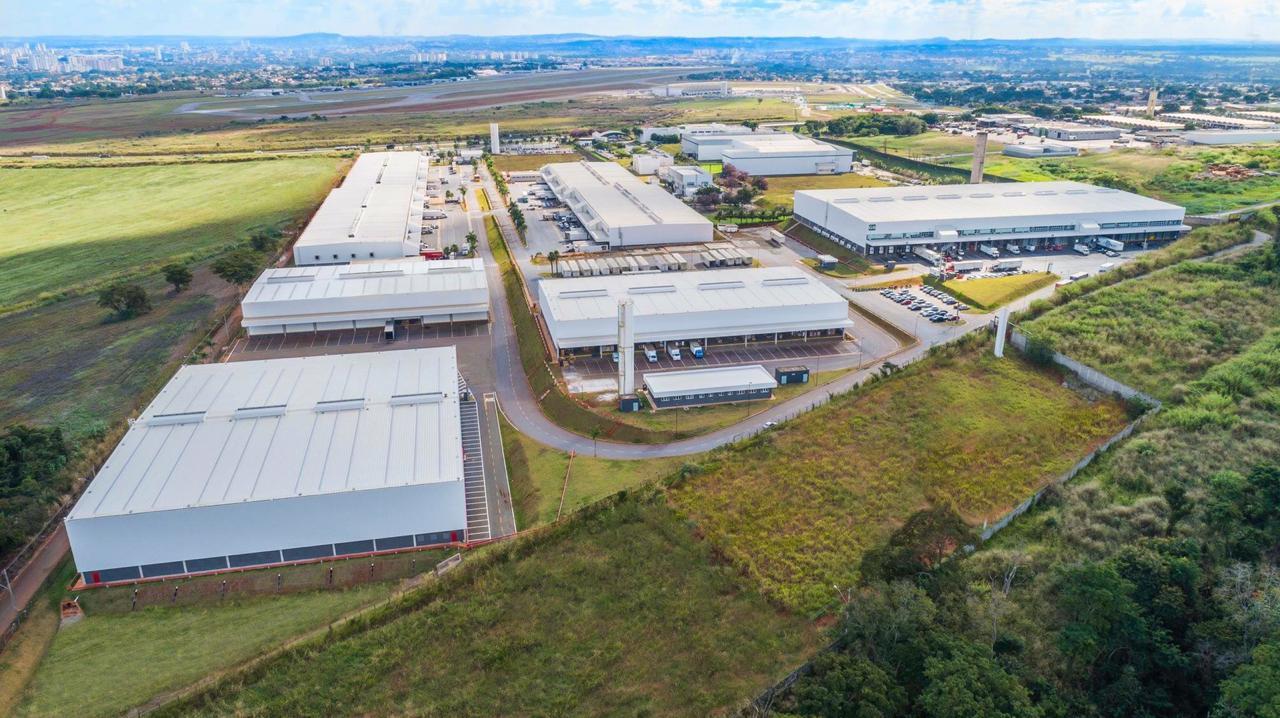 desenvolver-ou-comprar?-gestores-apontam-onde-esta-maior-retorno-em-fiis-logisticos