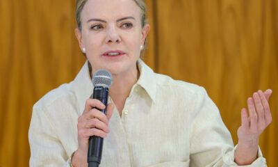 gleisi-divulga-apoio-a-presidenta-do-mexico,-alvo-de-assedio