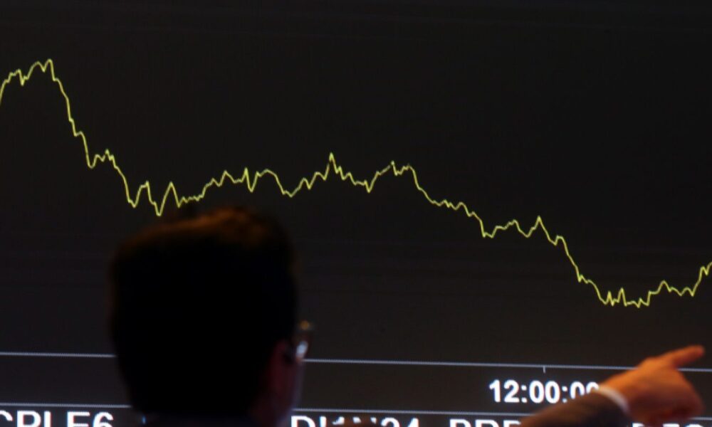 bolsa-volta-a-bater-recorde-e-alcanca-marca-de-154-mil-pontos
