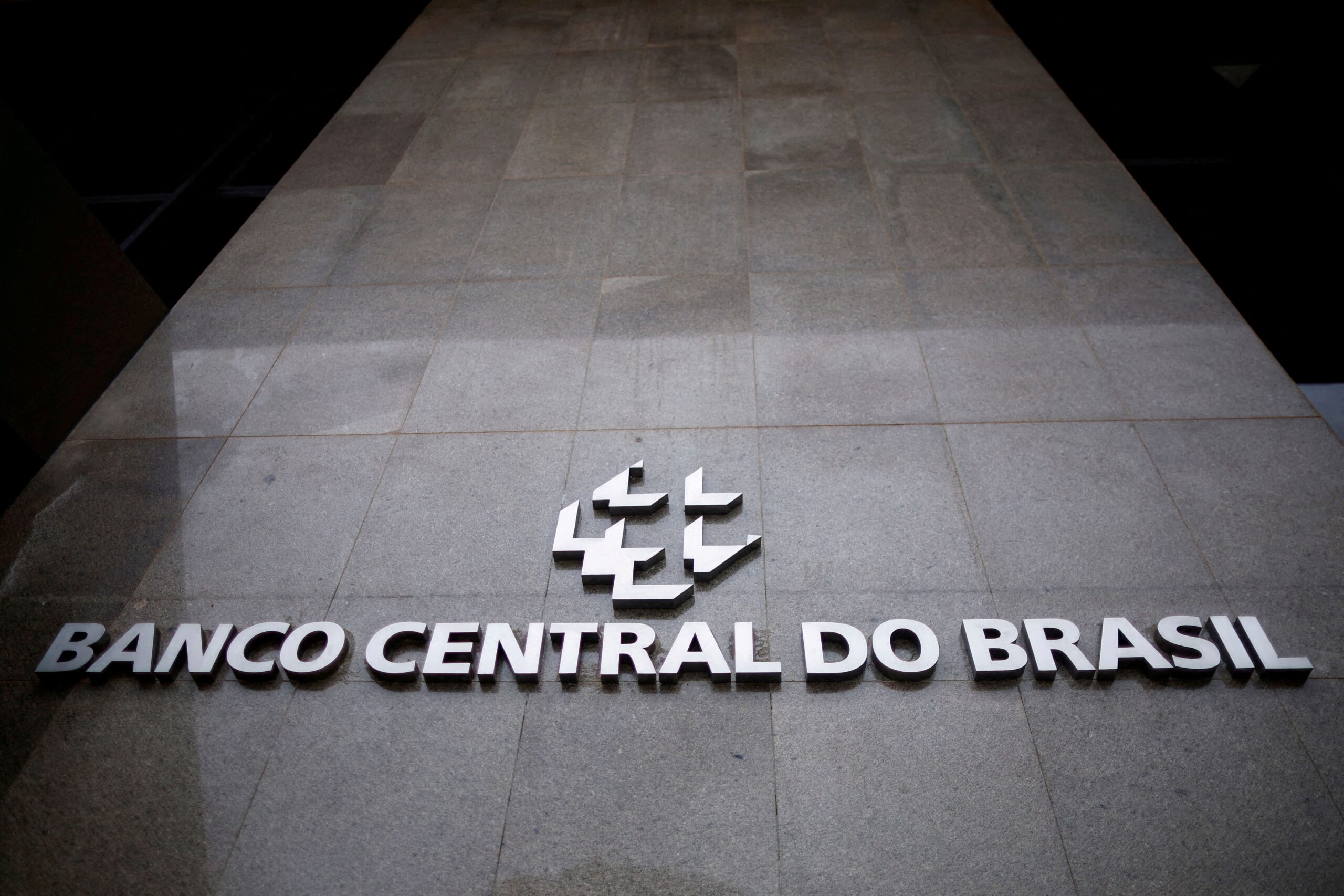 bc-enquadra-stablecoins-como-cambio-e-abre-caminho-para-receita-cobrar-iof