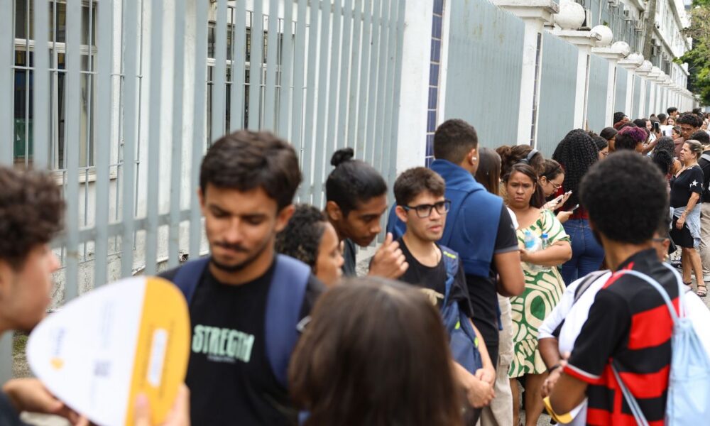 candidatos-relatam-expectativa-para-2o-dia-de-prova-do-enem-2025