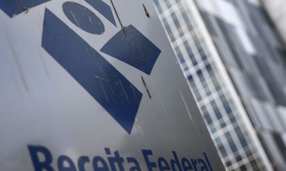 receita-alerta-para-falsas-cobrancas-com-nome-e-cpf-do-contribuinte