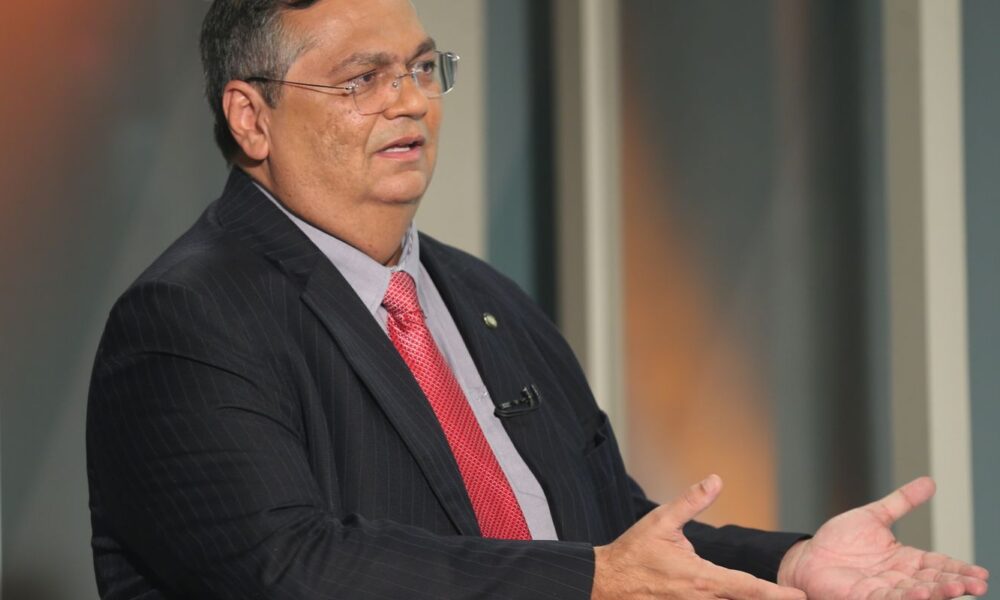 dino-manda-pf-investigar-novas-irregularidades-em-emendas-pix