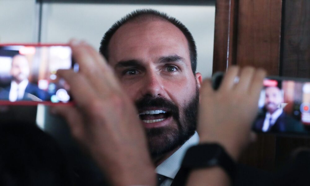 motta-notifica-eduardo-bolsonaro-sobre-processo-de-perda-do-mandato