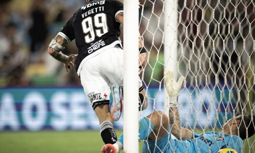 rayan-e-vegetti-decidem-e-vasco-sai-em-vantagem-na-copa-do-brasil