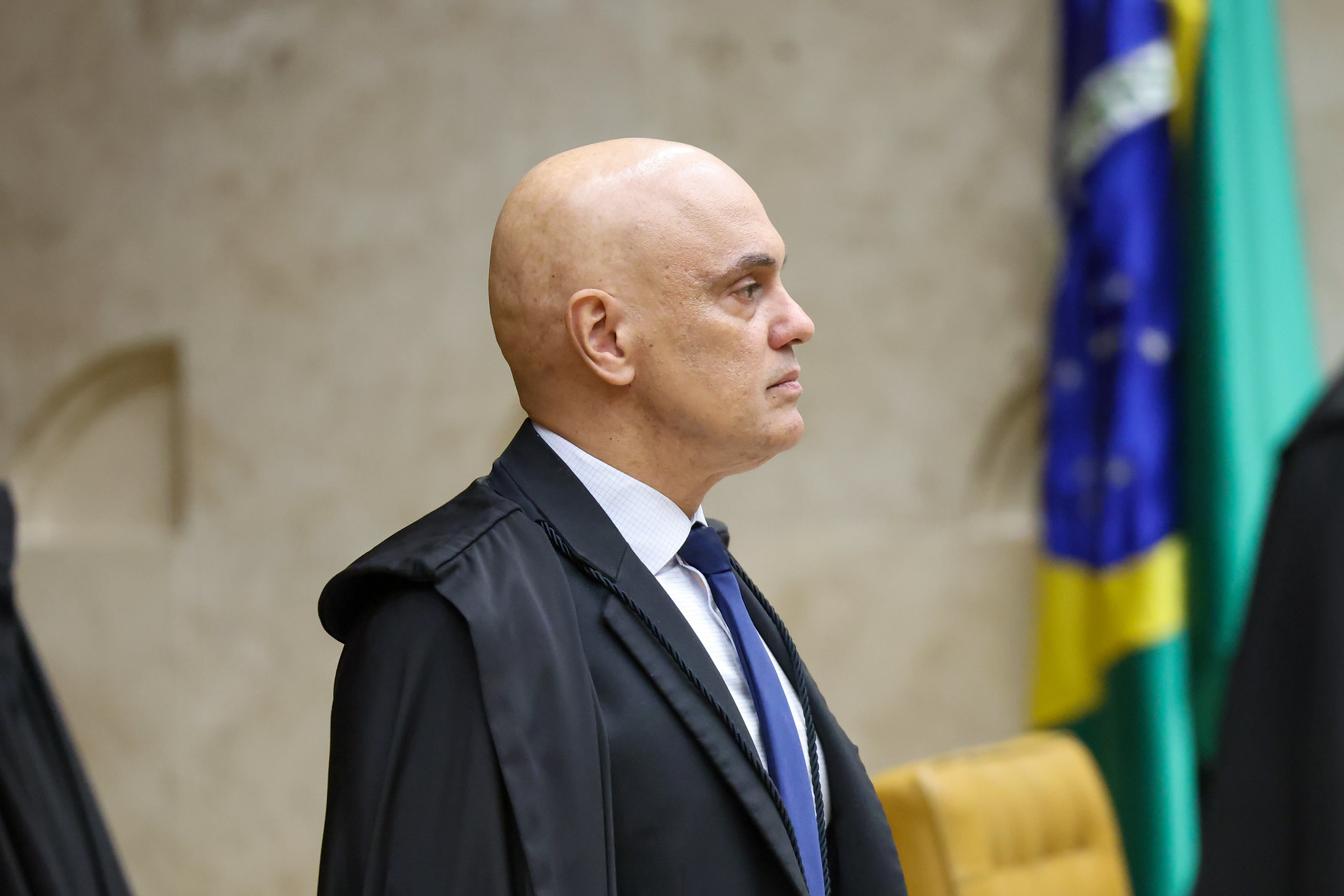 moraes-agenda-pericia-medica-de-bolsonaro-para-dia-17-apos-defesa-pedir-cirurgia