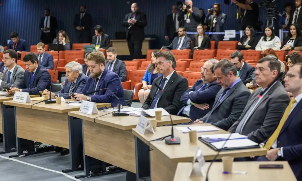 prisao-de-filipe-martins-eleva-a-14-o-numero-de-prisoes-pela-trama-golpista