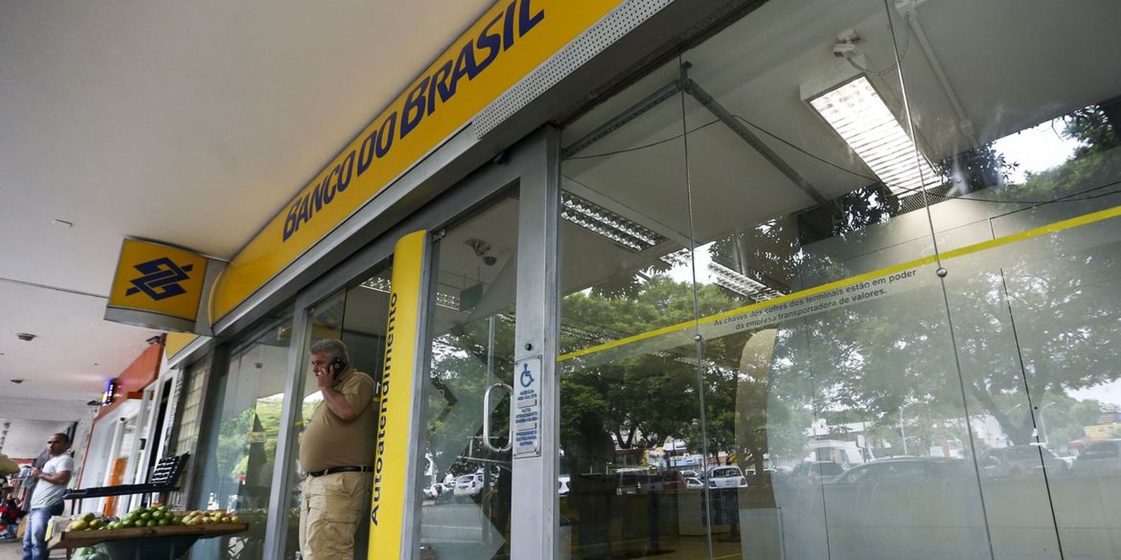 bancos-voltam-a-funcionar-normalmente-nesta-sexta-feira