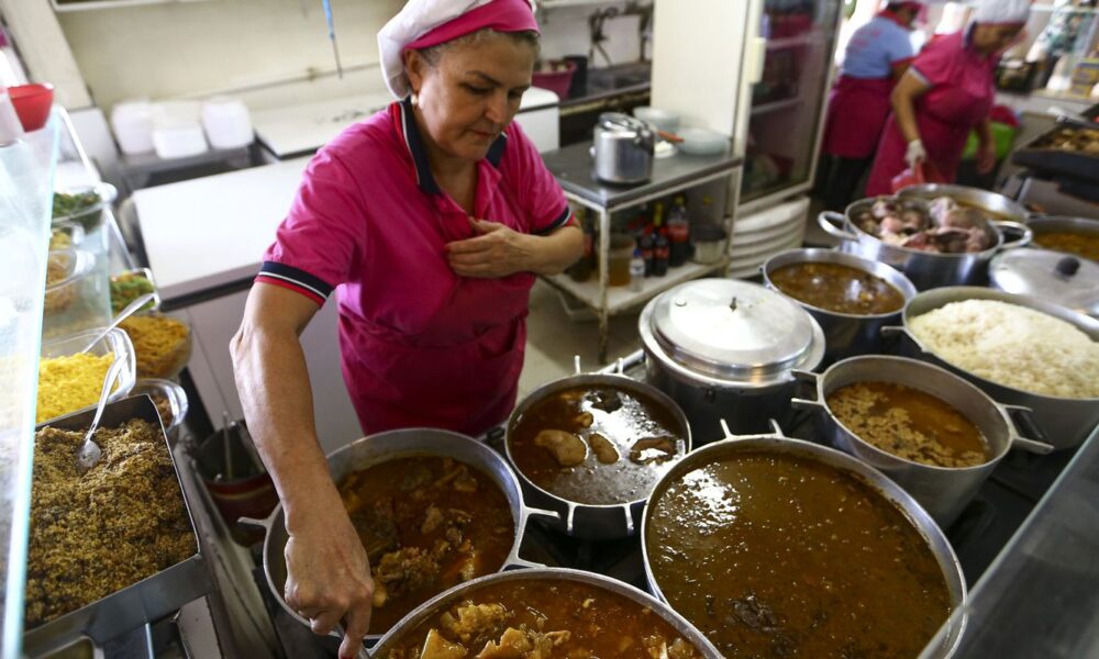 cresce-contratacao-de-pessoas-50+-no-comercio-e-nos-servicos-em-sp