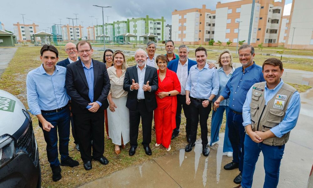 lula-entrega-1.276-unidades-do-minha-casa,-minha-vida-no-rs