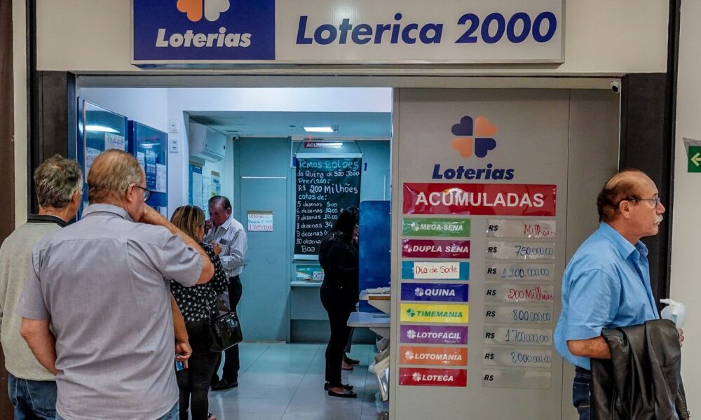 mega-sena-acumula-e-premio-principal-vai-para-r$-92-milhoes