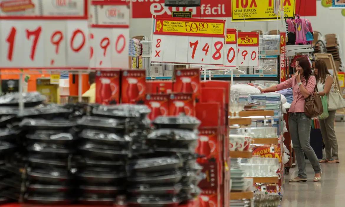 ipca-15-sobe-0,20%-em-janeiro,-um-pouco-abaixo-do-esperado