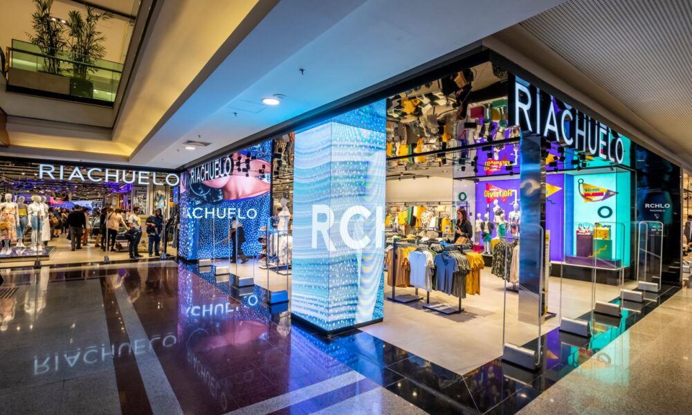 jpmorgan-inicia-cobertura-de-c&a-e-riachuelo-com-compra e-acoes-sobem-forte