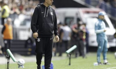 tecnico-lucas-piccinato-e-demitido-da-equipe-feminina-do-corinthians