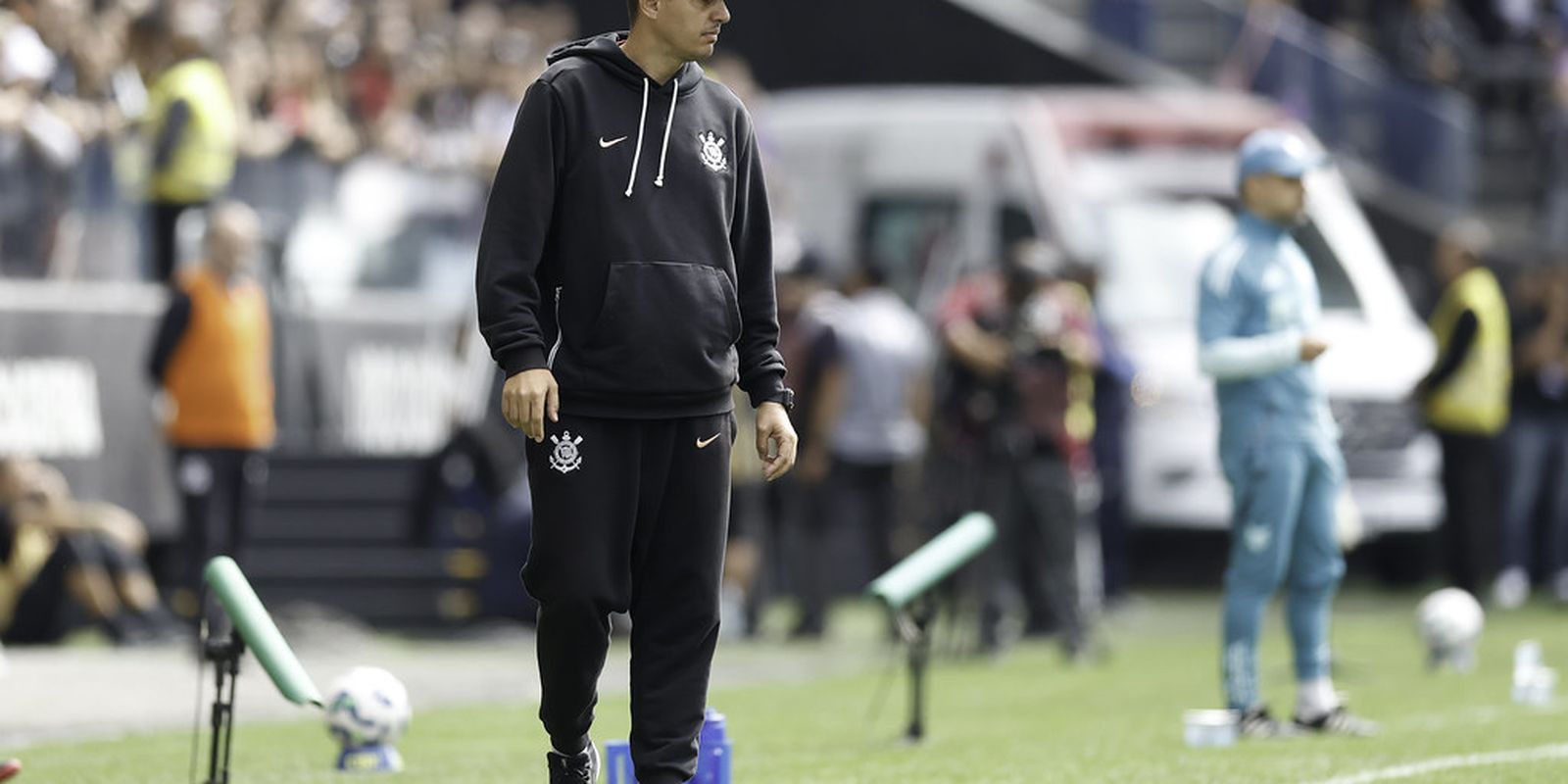 tecnico-lucas-piccinato-e-demitido-da-equipe-feminina-do-corinthians