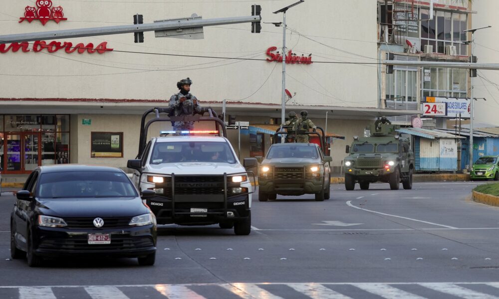 ao-menos-25-soldados-morrem-apos-operacao-contra-lider-de-cartel-no-mexico