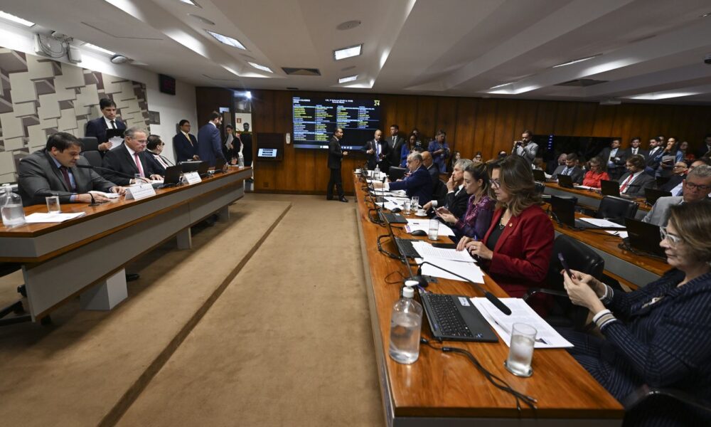 senadores-cobram-cvm-por-suposta-omissao-no-caso-do-banco-master