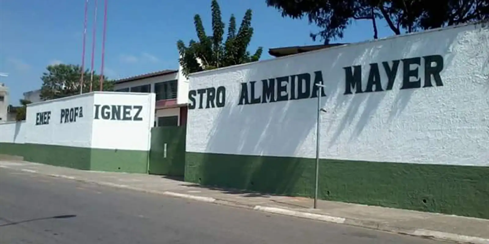 professora-sofre-ferimentos-durante-ataque-a-uma-escola-em-suzano