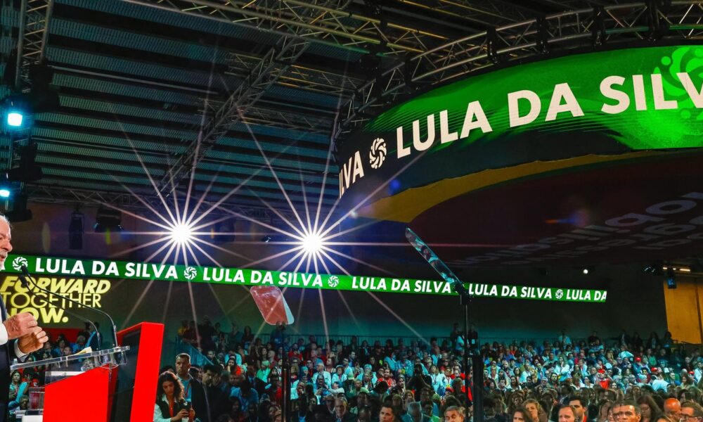 lula-fala-para-milhares-na-espanha-e-pede-coerencia-dos-progressistas