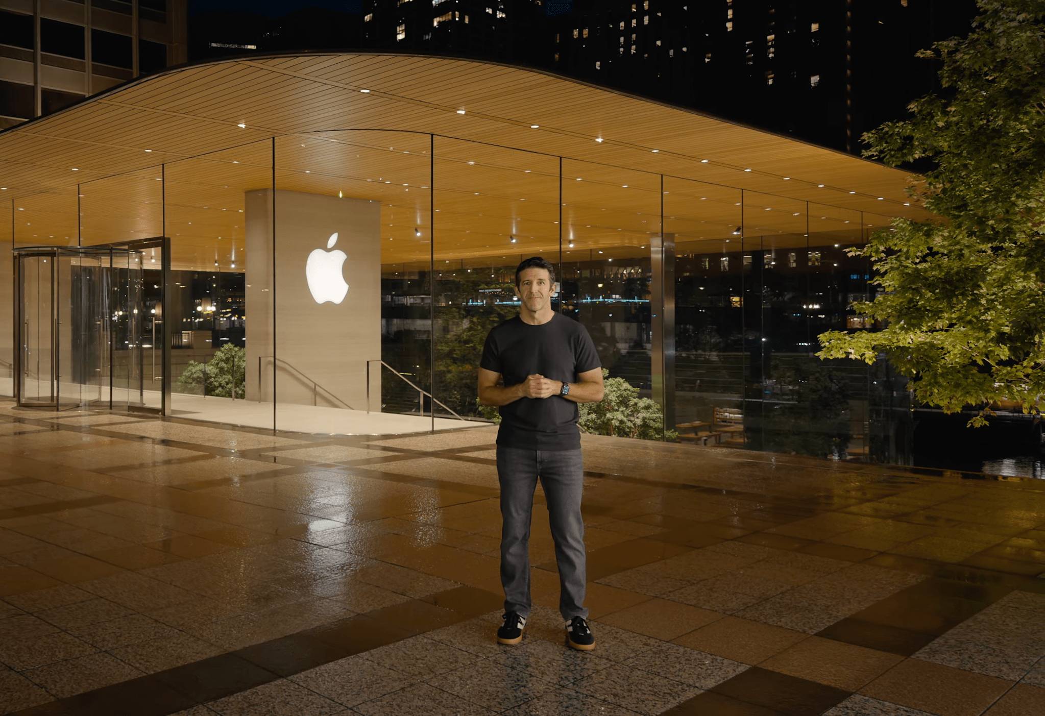 conheca-o-ex-campeao-de-natacao-de-51-anos-que-vai-suceder-tim-cook-como-ceo-da-apple