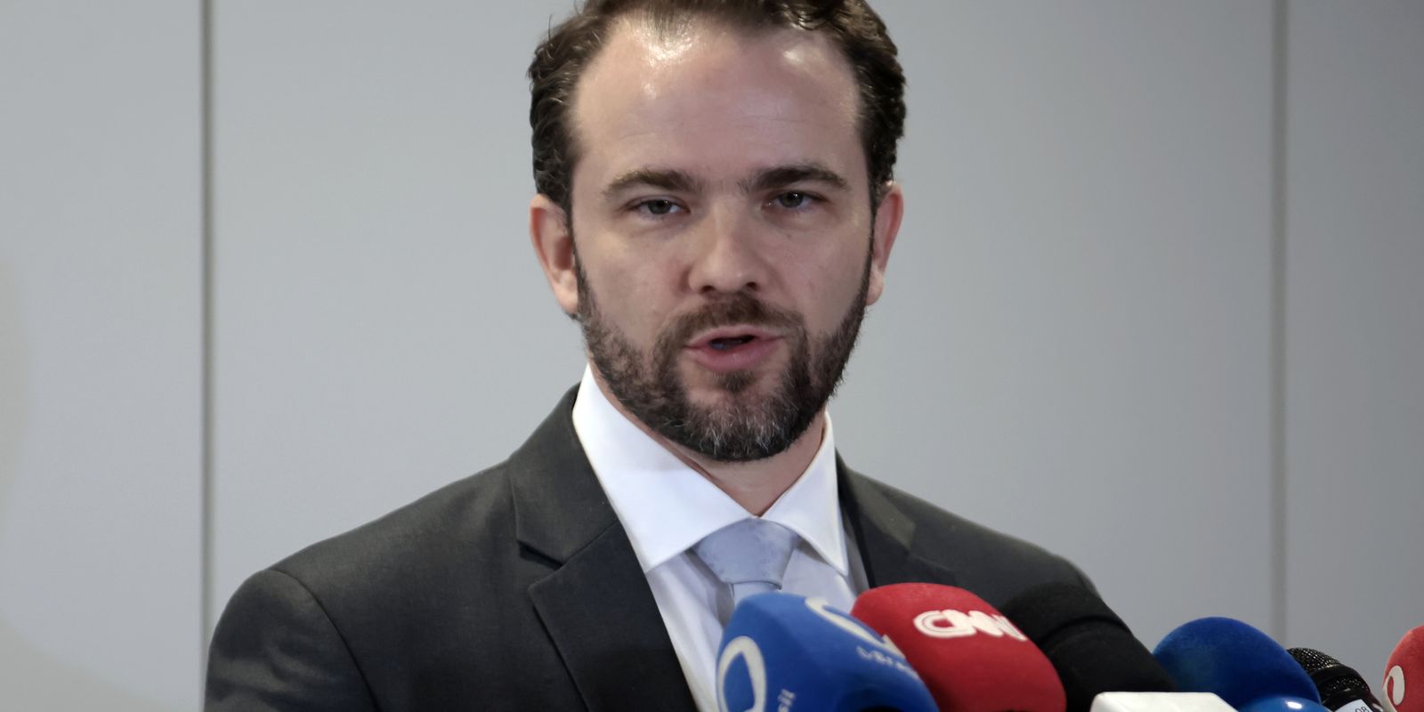 durigan-defende-taxacao-de-ultrarricos-em-agenda-do-g7