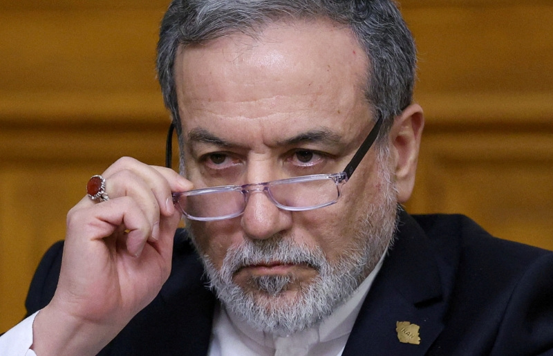 conversas-e-trocas-de-mensagens-com-eua-estao-em-andamento,-diz-chanceler-do-ira