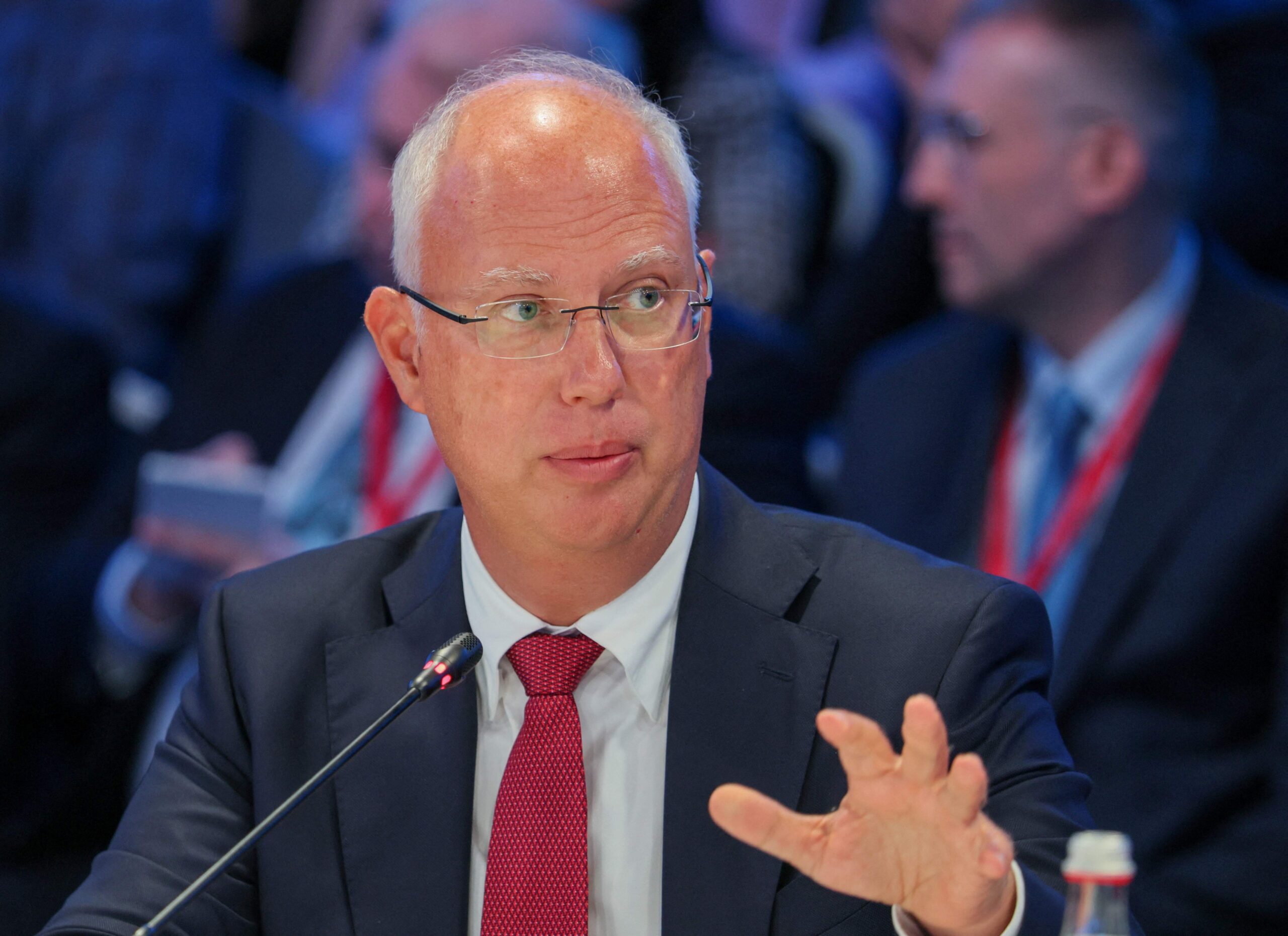 conversas-entre-russia-e-eua-sobre-energia-e-economia-continuam,-diz-enviado-de-putin