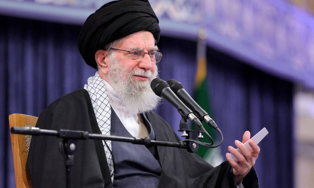 funeral-do-aiatola-ali-khamenei-tera-inicio-em-4-de-julho;-enterro-sera-no-dia-9