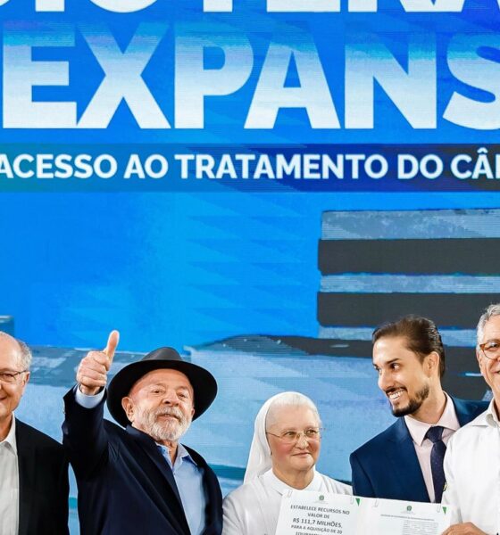 lula-entrega-aparelhos-de-radioterapia-em-sao-paulo